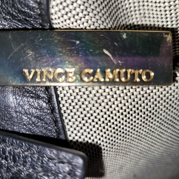 VINCE CAMUTO PURSE WITH DUSTBAG - Picture 8 of 11